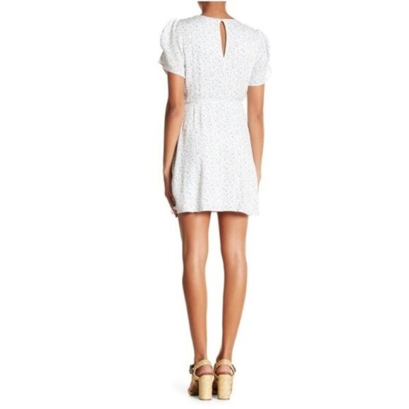 Lush Star Print Wrap Dress - Picture 2 of 7